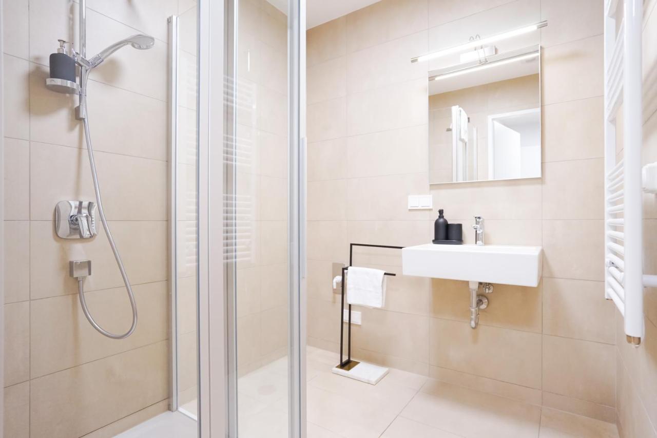 Boutique Studio With Terrace And Pool Вена Экстерьер фото