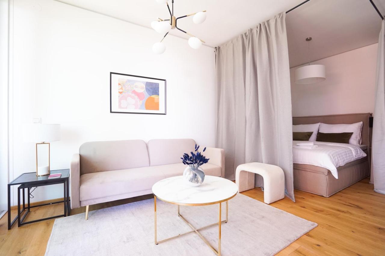 Boutique Studio With Terrace And Pool Вена Экстерьер фото